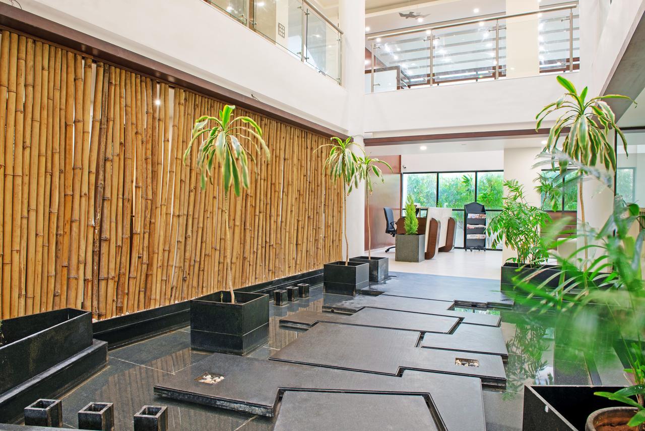 Hotel Mint Montvert, Baner Pune Exterior foto
